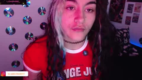 Abril online show from 4, 11, 2025