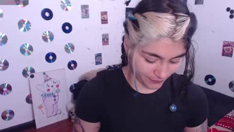 Abril online show from 16, 12, 2025