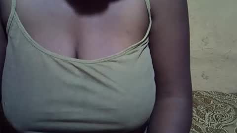 Snapshot of sweetdivah2 chatting on 15, 2, 2026 divinah online show from 15, 2, 2026