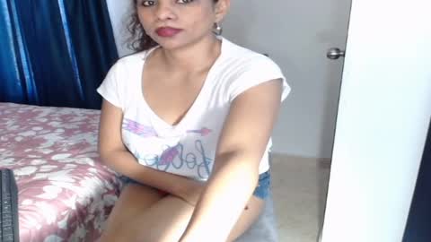 Snapshot of sweetgirlm_ chatting on 11, 9, 2025 Any online show from 11, 9, 2025