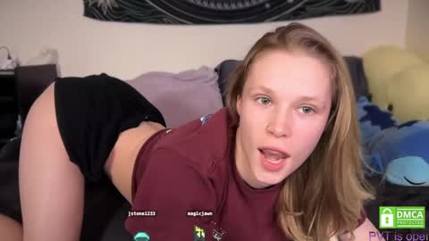 Snapshot of sweetgracee chatting on 8, 11, 2025 sweetgracee online show from 8, 11, 2025