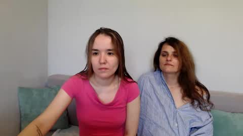 Alina and Mia online show from 7, 6, 2026