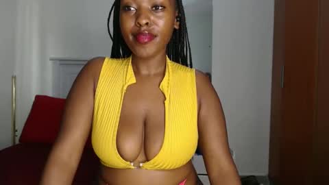 Snapshot of sweetice_01 chatting on 6, 5, 2026 euny online show from 6, 5, 2026