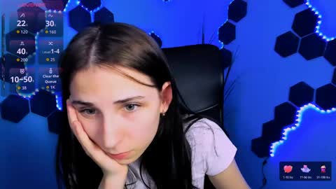Chloe online show from 11, 5, 2026