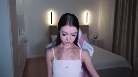 bratty gf online show from 29, 4, 2026