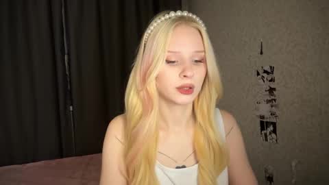 sweetie Lisa3 online show from 28, 12, 2024