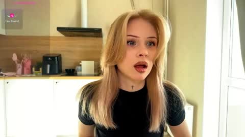 sweetie Lisa3 online show from 9, 5, 2026
