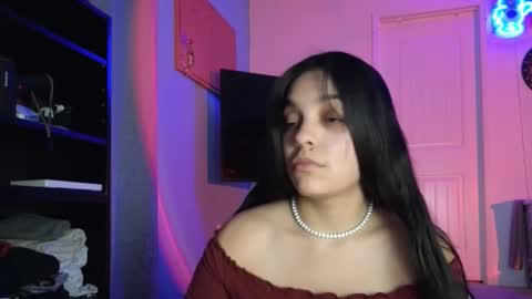 Snapshot of sweetieslikebutter chatting on 15, 11, 2025 Blu Sweets online show from 15, 11, 2025