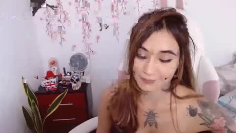 Snapshot of sweetkatik chatting on 27, 10, 2025 karen online show from 27, 10, 2025