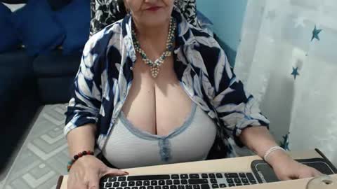 Snapshot of sweetladyrebeka chatting on 2, 7, 2026 Rebeka online show from 2, 7, 2026