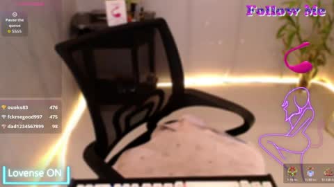 Snapshot of sweetleah_1998 chatting on 15, 7, 2026 Leah online show from 15, 7, 2026