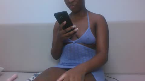 Snapshot of sweetlipshee chatting on 1, 6, 2026 sweetlipshee online show from 1, 6, 2026