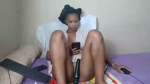 Snapshot of sweetlipss_ chatting on 14, 11, 2025 sweetlipss_ online show from 14, 11, 2025