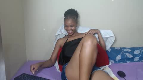 Snapshot of sweetlipss_ chatting on 14, 12, 2025 sweetlipss_ online show from 14, 12, 2025