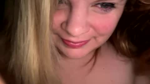 Lisa  online show from 18, 4, 2026