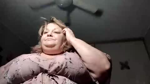 sweetlolajean online show from 10, 9, 2025