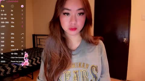 Snapshot of sweetlovepinay04 chatting on 15, 5, 2026 Zoe online show from 15, 5, 2026