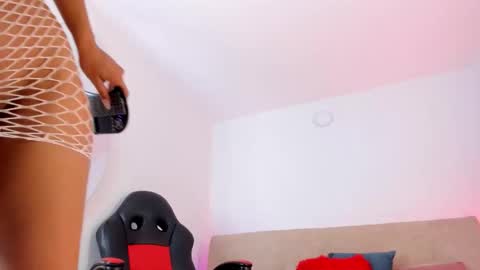 Snapshot of sweetluna___ chatting on 10, 11, 2025 instagram sweetluna 0 online show from 10, 11, 2025