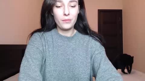 Mia online show from 3, 12, 2025