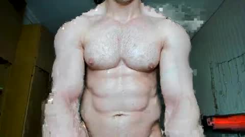 Snapshot of sweetmuscles_boy chatting on 6, 1, 2025 Lorenzo online show from 6, 1, 2025