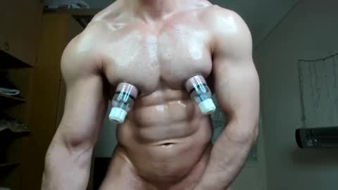 Snapshot of sweetmuscles_boy chatting on 28, 9, 2025 Lorenzo online show from 28, 9, 2025