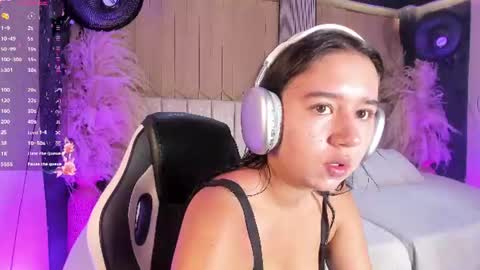 Snapshot of sweetnova_ chatting on 2, 7, 2026 Sweet Nova online show from 2, 7, 2026