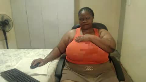 Snapshot of sweetnoziexxx chatting on 6, 12, 2024 sweetnoziexxx online show from 6, 12, 2024