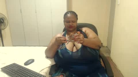 Snapshot of sweetnoziexxx chatting on 6, 12, 2024 sweetnoziexxx online show from 6, 12, 2024