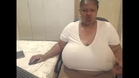 Snapshot of sweetnoziexxx chatting on 15, 12, 2024 sweetnoziexxx online show from 15, 12, 2024