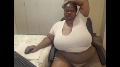 Snapshot of sweetnoziexxx chatting on 15, 12, 2024 sweetnoziexxx online show from 15, 12, 2024