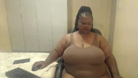 Snapshot of sweetnoziexxx chatting on 6, 1, 2025 sweetnoziexxx online show from 6, 1, 2025