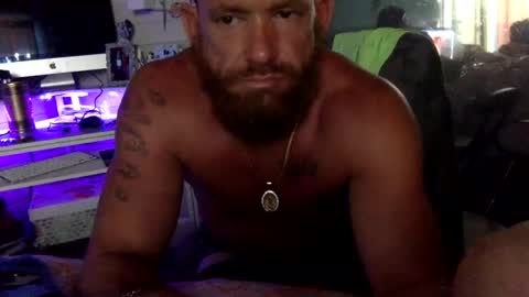 Snapshot of sweetnsexy95 chatting on 4, 3, 2025 WeAim2PZzz online show from 4, 3, 2025