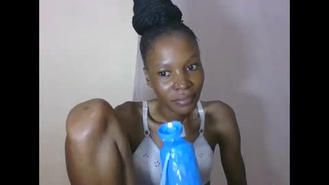 ESTHER online show from 13, 1, 2026