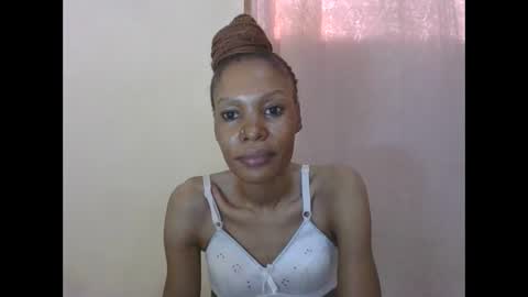 ESTHER online show from 7, 4, 2026