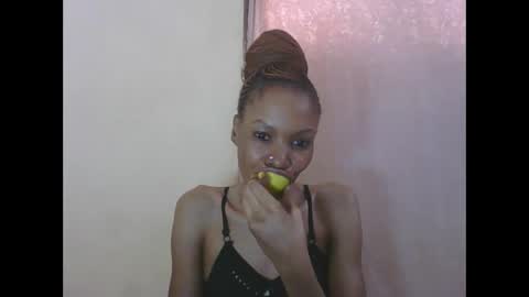 ESTHER online show from 8, 4, 2026