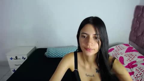 Snapshot of sweetpink1_ chatting on 10, 10, 2025 Caro Lily online show from 10, 10, 2025