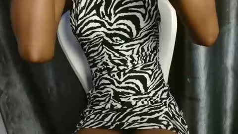 slim ivy online show from 24, 11, 2025