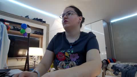 SweetRaisa online show from 3, 3, 2025