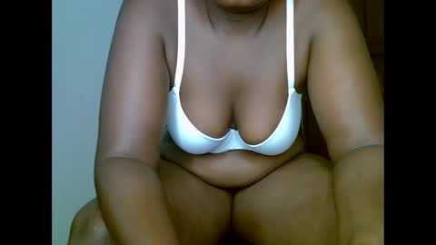 sweetrenne online show from 19, 2, 2025