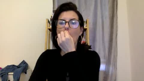 Snapshot of sweetriddance chatting on 22, 11, 2025 sweetriddance online show from 22, 11, 2025