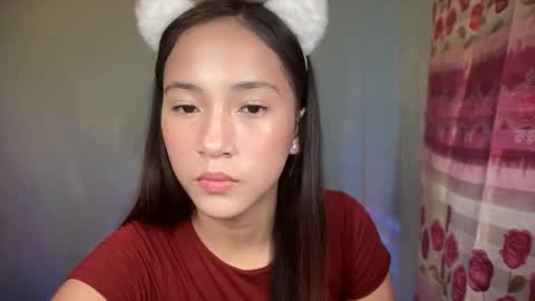 Snapshot of sweetsexy_miax chatting on 28, 11, 2025 Mia online show from 28, 11, 2025