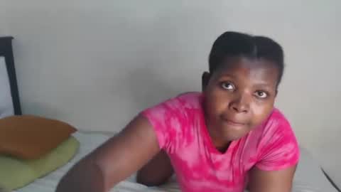 Snapshot of sweetslyvie chatting on 5, 5, 2026 sweetslyvie online show from 5, 5, 2026
