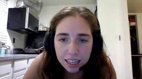 sweetsocalgirl online show from 4, 1, 2025