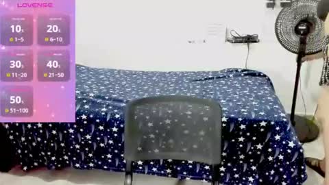 Snapshot of sweetsquirtx23 chatting on 13, 7, 2026 lili online show from 13, 7, 2026