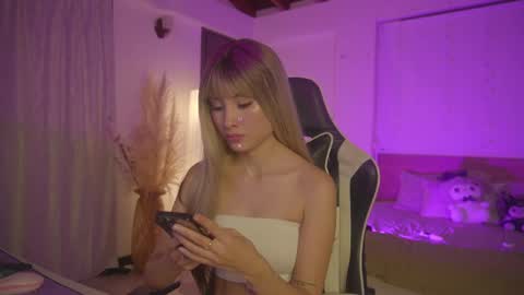 Snapshot of sweett_catt1 chatting on 5, 3, 2025 Cat independent model online show from 5, 3, 2025