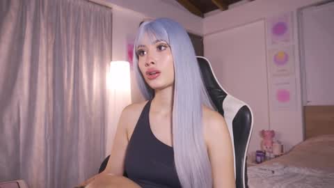 Snapshot of sweett_catt1 chatting on 14, 10, 2025 Cat independent model online show from 14, 10, 2025