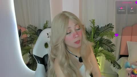 sweett_fire online show from 6, 5, 2026