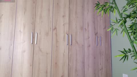 Snapshot of sweett_petite chatting on 25, 1, 2025 online show from 25, 1, 2025