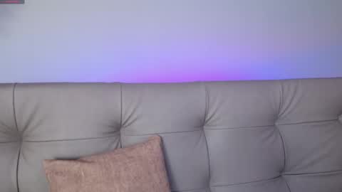 Snapshot of sweett_petite chatting on 25, 2, 2025 online show from 25, 2, 2025