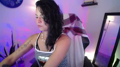 Snapshot of sweettianna chatting on 29, 9, 2025 shamanta Independent modelHelp me reach 100 thumbs up online show from 29, 9, 2025